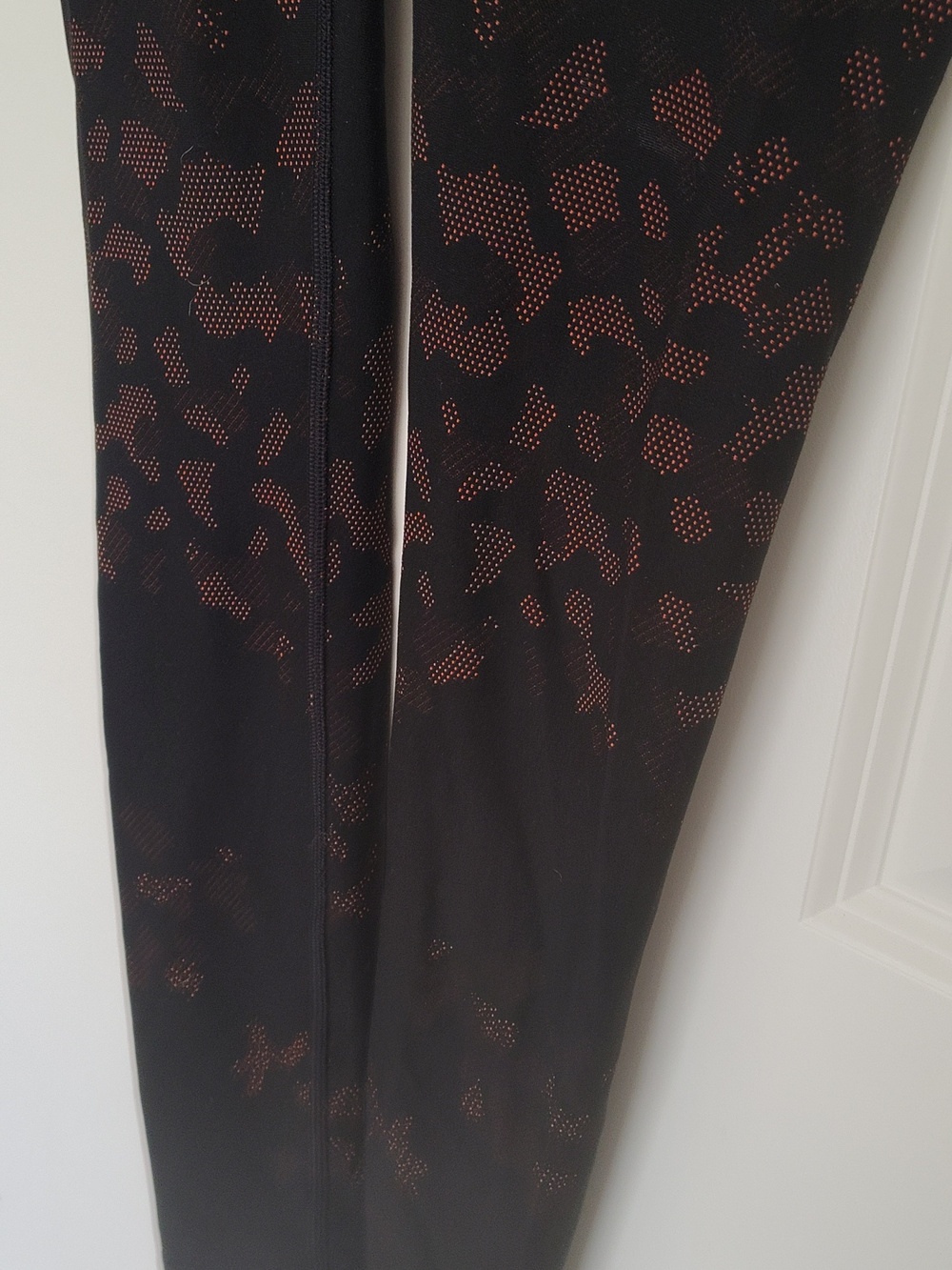 Lululemon Mapped Out High Rise Tight 28" Camo Size 4 - Picture 9 of 16